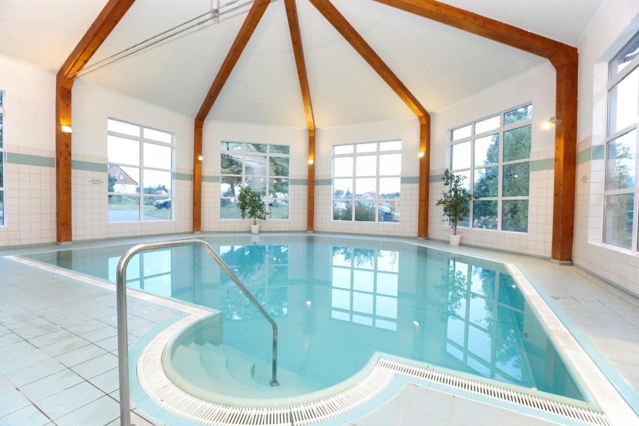 Sonnenhotel Feldberg Am See Mit Schwimmbad, Sauna Und Dampfbad Feldberger Seenlandschaft Extérieur photo