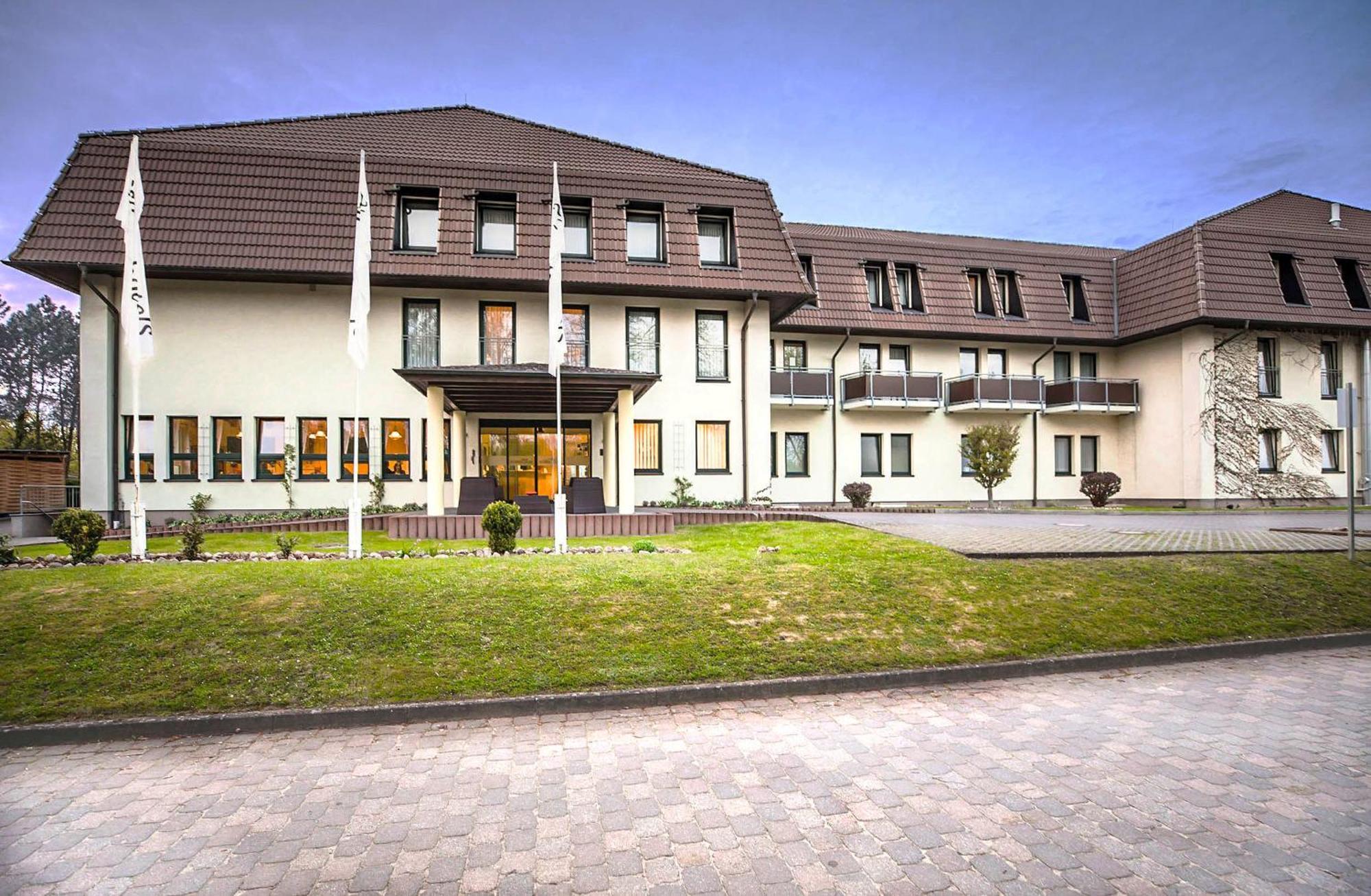 Sonnenhotel Feldberg Am See Mit Schwimmbad, Sauna Und Dampfbad Feldberger Seenlandschaft Extérieur photo