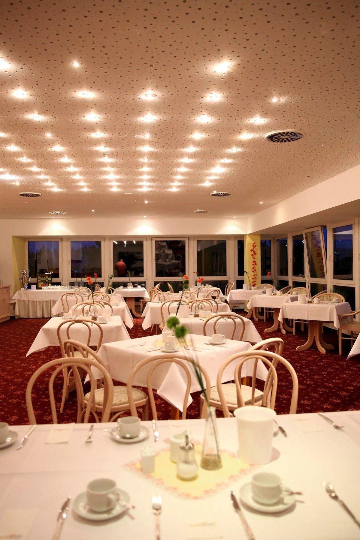 Sonnenhotel Feldberg Am See Mit Schwimmbad, Sauna Und Dampfbad Feldberger Seenlandschaft Extérieur photo