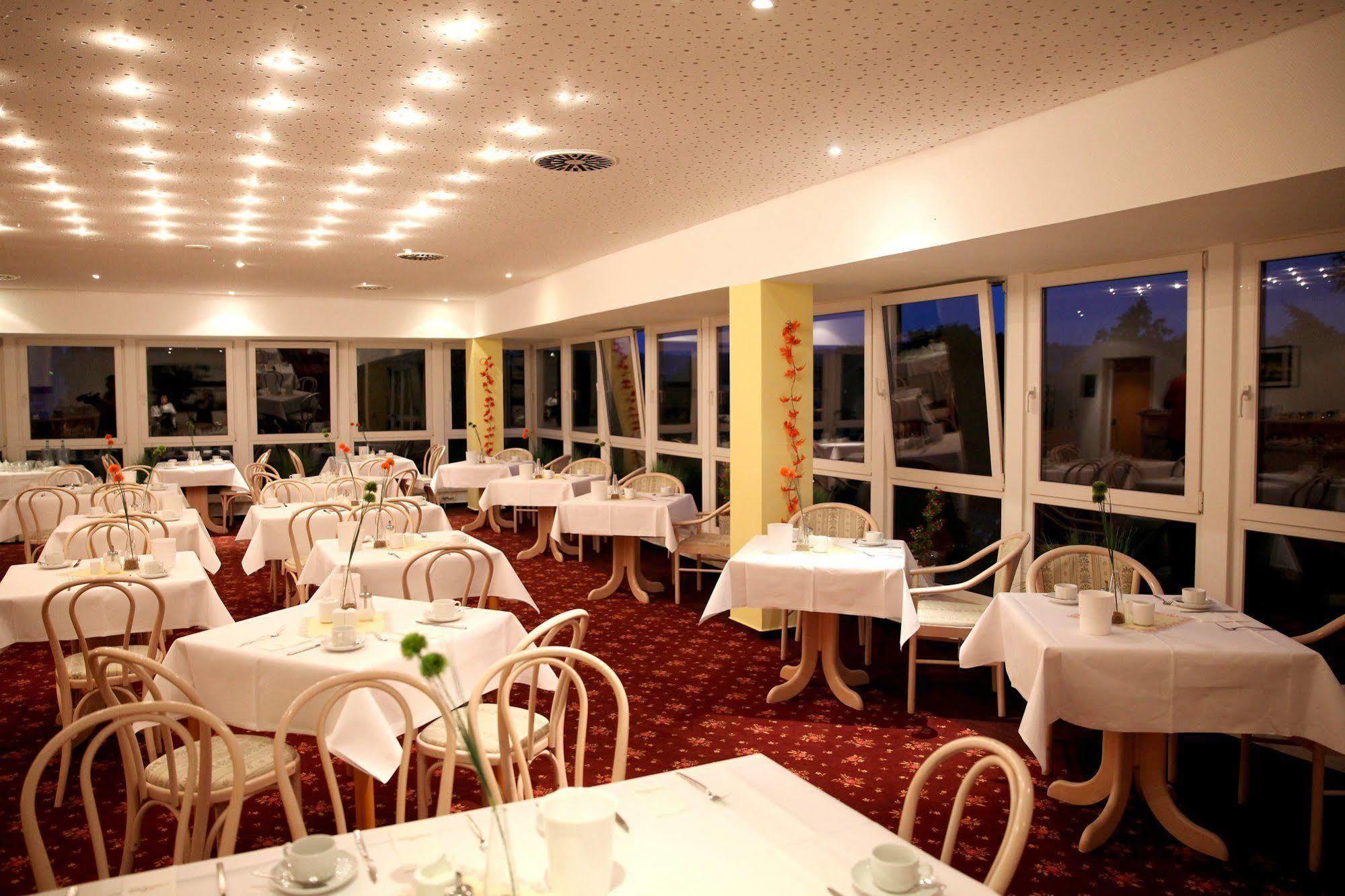 Sonnenhotel Feldberg Am See Mit Schwimmbad, Sauna Und Dampfbad Feldberger Seenlandschaft Extérieur photo