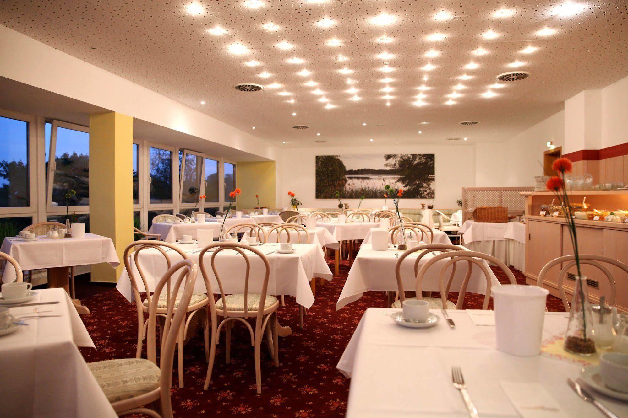 Sonnenhotel Feldberg Am See Mit Schwimmbad, Sauna Und Dampfbad Feldberger Seenlandschaft Extérieur photo